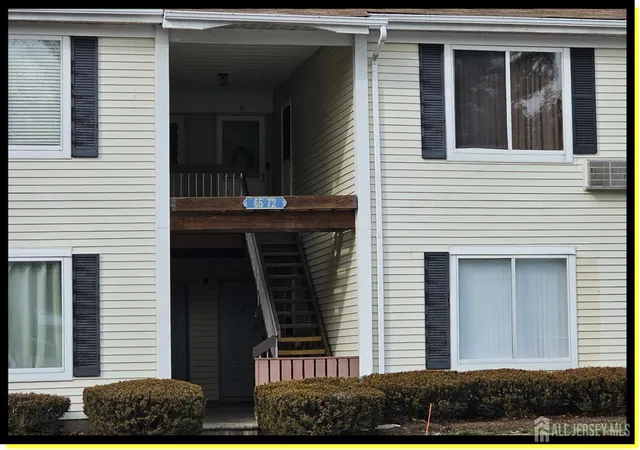 Homes for sale in Franklin, NJ | 71 Eton Wy, Franklin, NJ 08873 | MLS# 2700602R