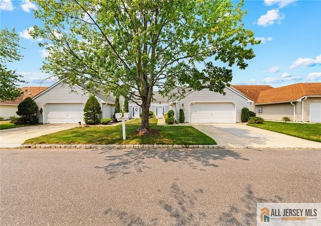 2nd image of 664 Azalea Plz #664B, Monroe Township, NJ 08831 | MLS# 2770047M