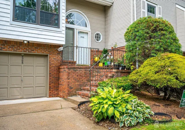 Homes for sale in Edison, NJ | 4506 Stonehedge Rd, Edison, NJ 08820 | MLS# 2618371R