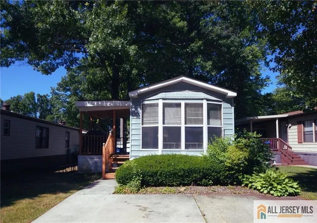 Homes for sale in North Brunswick, NJ | 30 Dickens Rd, North Brunswick, NJ 08902 | MLS# 2662290M