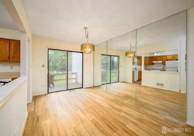 Homes for sale in Edison, NJ | 1004 Timber Oaks Rd #4, Edison, NJ 08820 | MLS# 2616267R