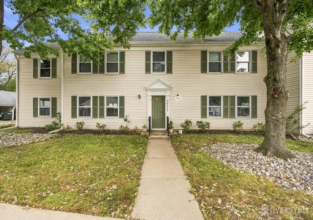 Listing Photo 1 - Condo for sale in building located at 636 Yale Wy, Monroe Township, NJ 08831 - Unit #B