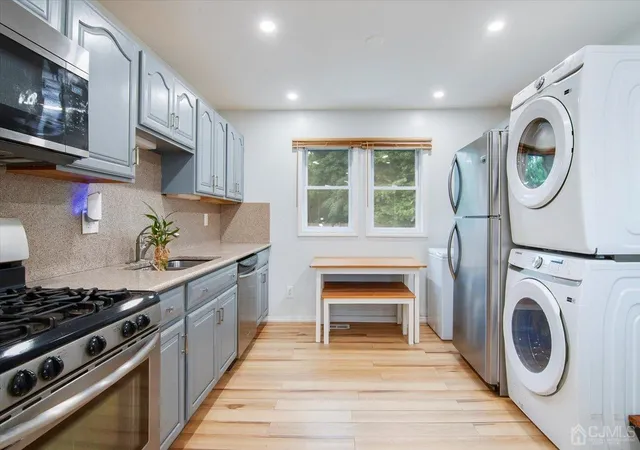 Photo 4 of Single family home for sale at 625 Fairview Ave, Piscataway, NJ 08854 | MLS# 2413371R | Listing updated on 2024-08-23
