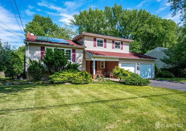 2nd image of 10 Falcon Dr, Edison, NJ 08820 | MLS# 2615982R
