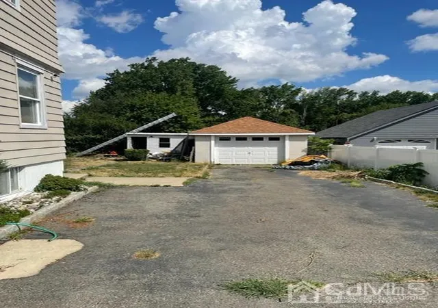 Photo 2 of Single family home for sale at 223 Prospect St, South River, NJ 08882 | MLS# 2301306R | Listing updated on 2023-09-15