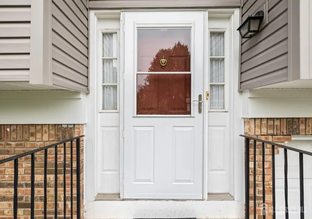 Photo 3 of Single family home for sale at 6 Michelle Ct, Ewing, NJ 08628 | MLS# 2606462R | Listing updated on 2026-03-19