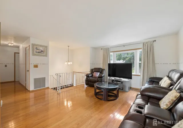 Photo 3 of Single family home for sale at 6 Michelle Ct, Ewing, NJ 08628 | MLS# 2606462R | Listing updated on 2026-03-19