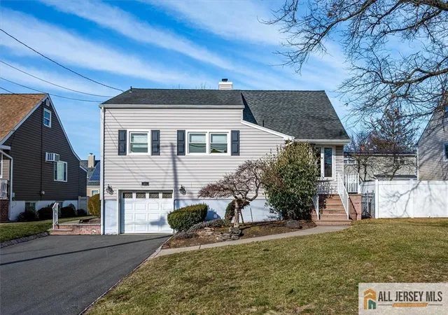 Photo 2 of Single family home for sale at 31 Marie Rd, Fords, NJ 08863 | MLS# 2661589M | Listing updated on 2026-04-04