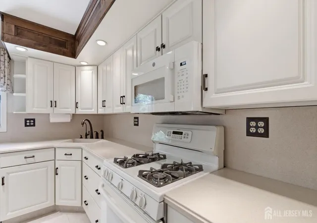 5th image of 1453 Tooz Pl, South Plainfield, NJ 07080 | MLS# 2700093R