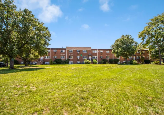 2nd image of 304 College Dr, Edison, NJ 08817 | MLS# 2701428R