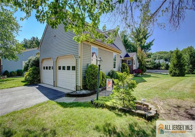 Photo 4 of Condo for sale at 23 Bedfordshire Dr, Monroe Township, NJ 08831 | MLS# 2662386M | Listing updated on 2026-09-24