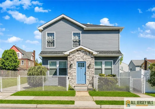 Homes for sale in South Amboy, NJ | 208 Catherine St, South Amboy, NJ 08879 | MLS# 2661923M
