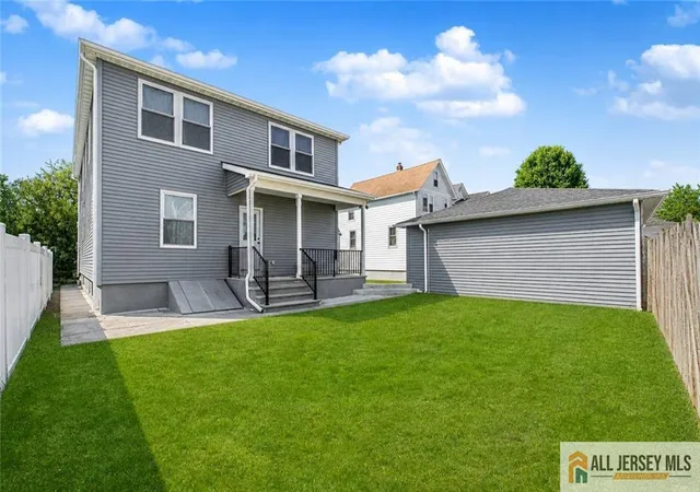 Homes for sale in South Amboy, NJ | 208 Catherine St, South Amboy, NJ 08879 | MLS# 2661923M