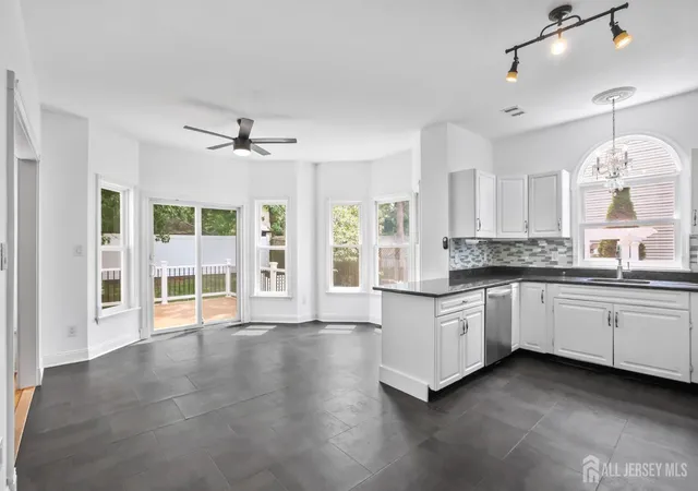 5th image of 4 Claire Ct, Matawan, NJ 07747 | MLS# 2703544R