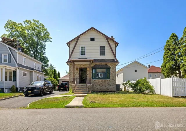 Homes for sale in Woodbridge Proper, NJ | 12 Linden St, Woodbridge Proper, NJ 08863 | MLS# 2618385R