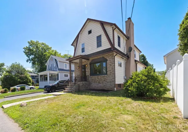 Homes for sale in Woodbridge Proper, NJ | 12 Linden St, Woodbridge Proper, NJ 08863 | MLS# 2618385R