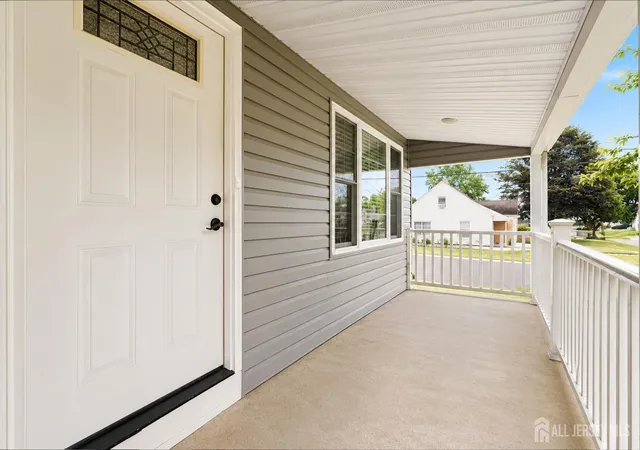 4th image of 327 Woodland Ave, South Amboy, NJ 08879 | MLS# 2701263R