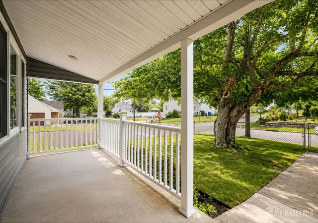 5th image of 327 Woodland Ave, South Amboy, NJ 08879 | MLS# 2701263R