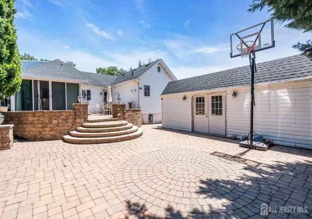 68th image of 133 Summerhill Rd, Spotswood, NJ 08884 | MLS# 2703319R