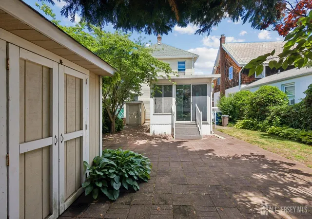 Photo 4 of Single family home for sale at 7 Johnson Pl, South River, NJ 08882 | MLS# 2617380R | Listing updated on 2026-09-25