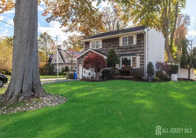 2nd image of 28 Debra Pl, Sewaren, NJ 07077 | MLS# 2703452R