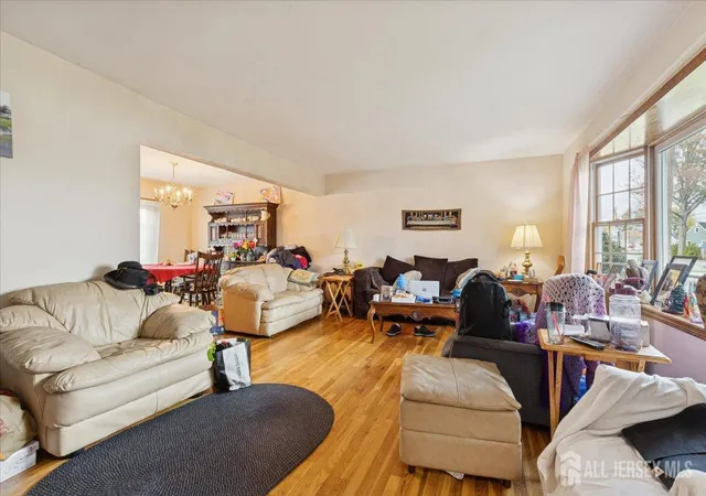 5th image of 28 Debra Pl, Sewaren, NJ 07077 | MLS# 2703452R