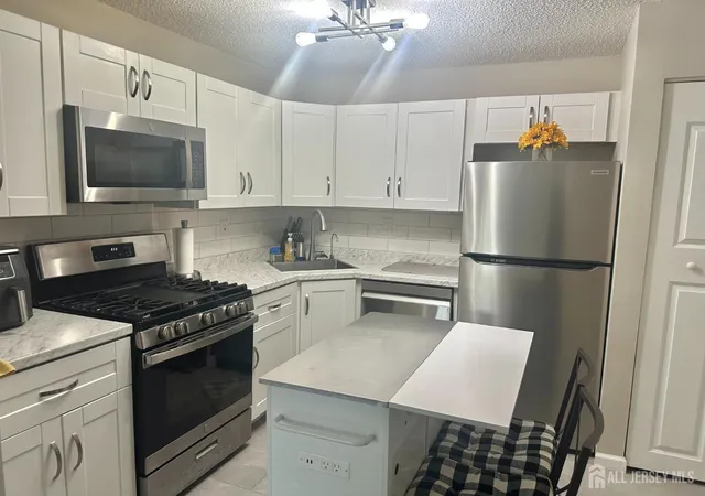1st image of 41 Brighton Wy, North Brunswick, NJ 08902 | MLS# 2701089R