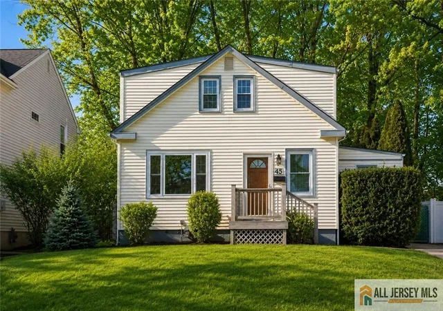 Homes for sale in Metuchen, NJ | 45 Homer Pl, Metuchen, NJ 08840 | MLS# 2662015M