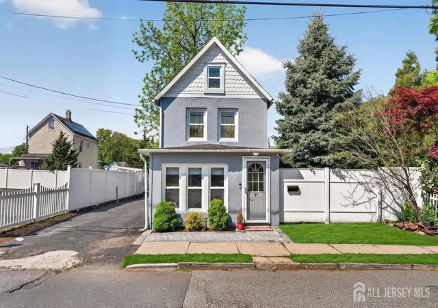 Photo 1 of Single family home for sale at 11 Mary Ave, Fords, NJ 08863 | MLS# 2615451R | Listing updated on 2026-09-28