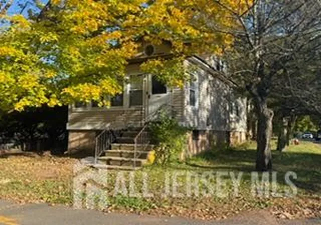 Single family home for sale at 173 N Hillcrest Ave, Franklin Twsp, NJ 08873 | MLS# 2706922R
