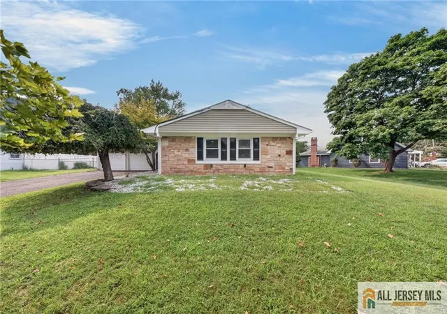 2nd image of 32 Lebed Dr, Somerset, NJ 08873 | MLS# 2770223M