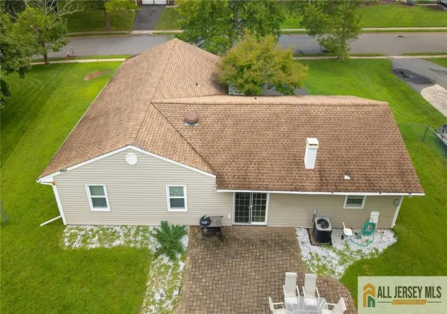 Photo 4 of Single family home for sale at 32 Lebed Dr, Somerset, NJ 08873 | MLS# 2770223M | Listing updated on 2026-09-16