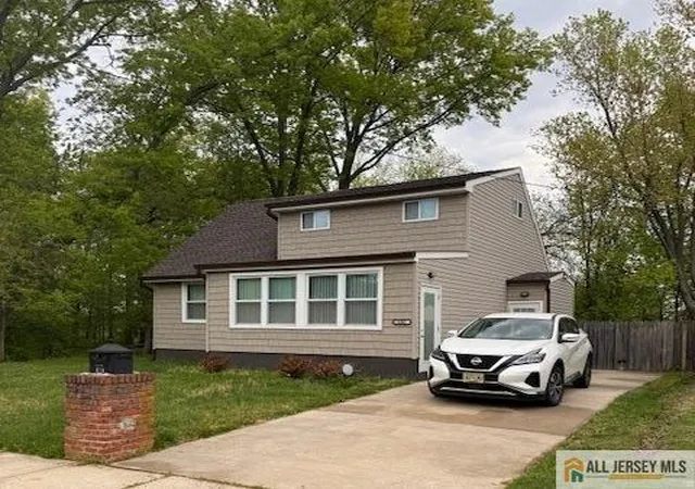 Homes for sale in Avenel, NJ | 152 S Inman Ave, Avenel, NJ 07001 | MLS# 2661863M