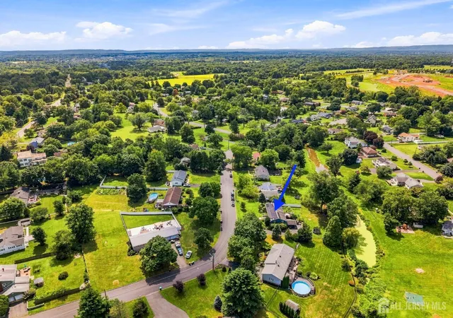 5th image of 20 Claremont Dr, Hillsborough, NJ 08844 | MLS# 2702945R