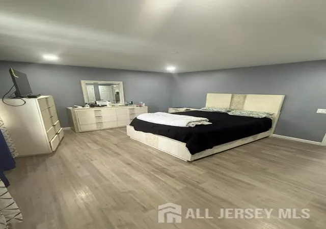 Homes for sale in Matawan, NJ | 5 Pennsylvania Dr, Matawan, NJ 07747 | MLS# 2700253R