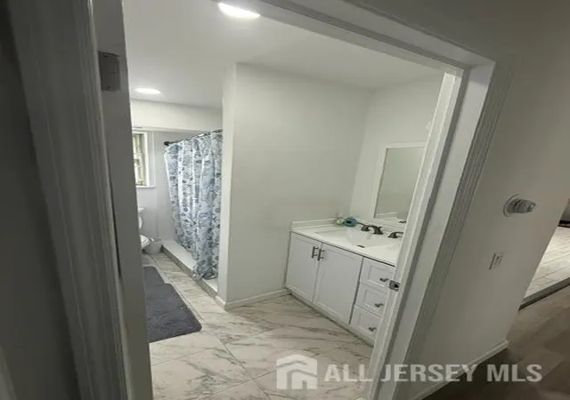 Homes for sale in Matawan, NJ | 5 Pennsylvania Dr, Matawan, NJ 07747 | MLS# 2700253R