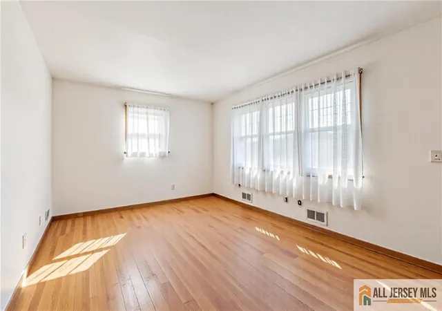 Photo 3 of Single family home for sale at 114 Hamilton Blvd, Piscataway, NJ 08854 | MLS# 2660420M | Listing updated on 2025-11-20