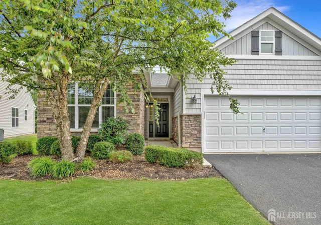 Photo 1 of Single family home for sale at 39 Schindler Ct, Somerset, NJ 08873 | MLS# 2603073R | Listing updated on 2025-10-02