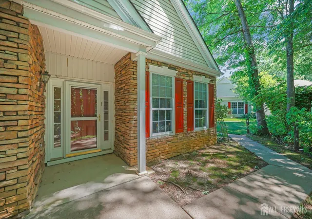 3rd image of 511 Skylark Dr, Monroe Township, NJ 08831 | MLS# 2616514R