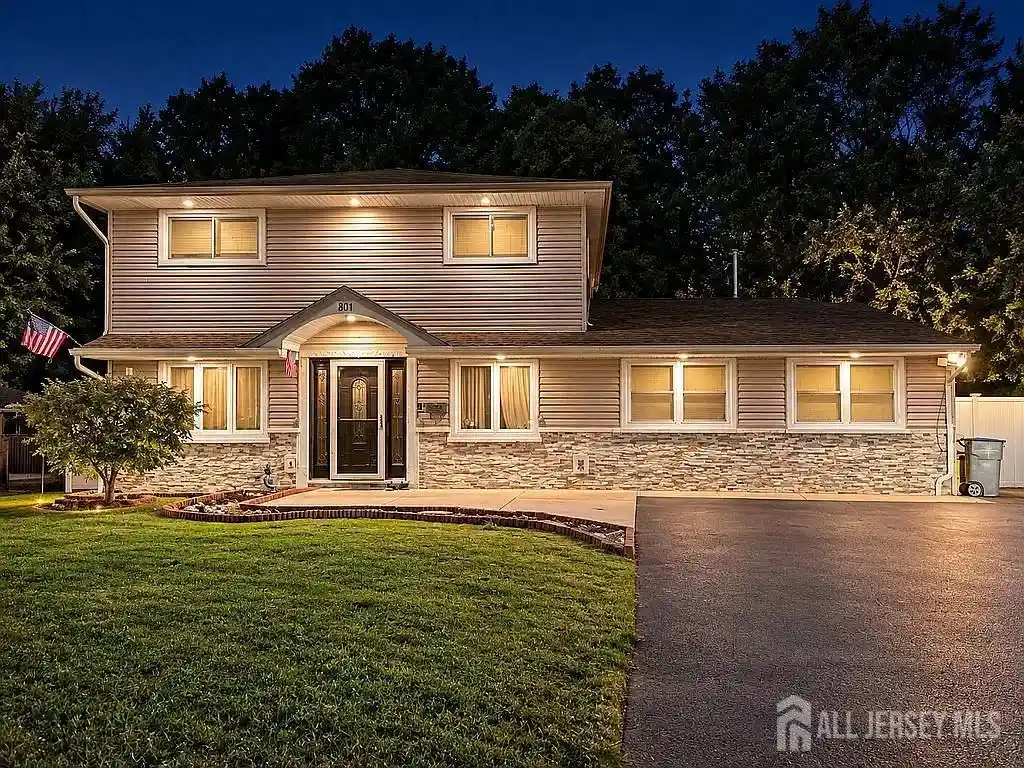 Single family home for sale at 80 Stillwell Rd, Kendall Park, NJ 08824 | MLS# 2706842R