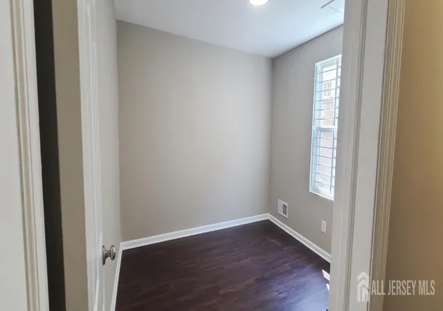 2nd image of 110 Jefferson St, Perth Amboy, NJ 08861 | MLS# 2702977R
