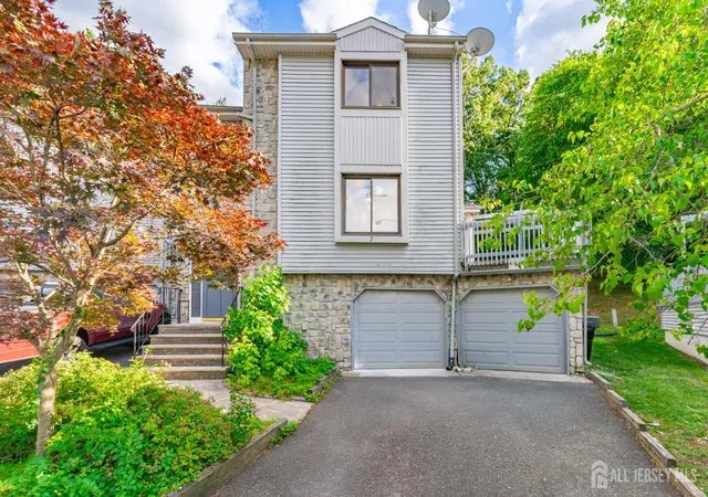 1st image of 7 Firethorn Ct, East Brunswick, NJ 08816 | MLS# 2617701R