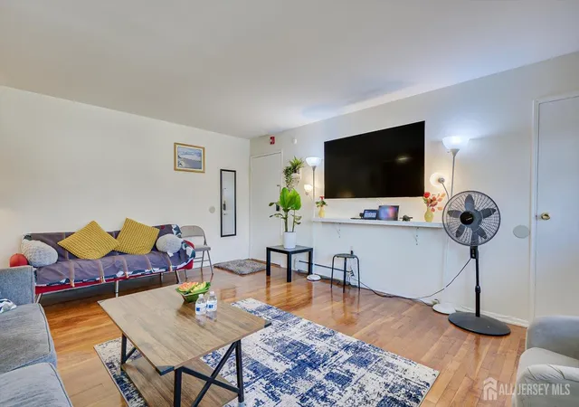 Homes for sale in Iselin, NJ | 55 Gill Ln #32, Iselin, NJ 08830 | MLS# 2612465R