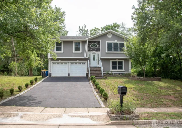 Homes for sale in Franklin Twsp, NJ | 46 Heather Dr, Franklin Twsp, NJ 08873 | MLS# 2700424R
