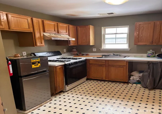 Homes for sale in East Brunswick, NJ | 510 Cypress Ln, East Brunswick, NJ 08816 | MLS# 2612873R