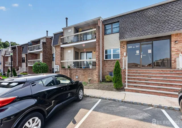 23rd image of 312 Sharon Garden Ct, Woodbridge, NJ 07095 | MLS# 2702493R