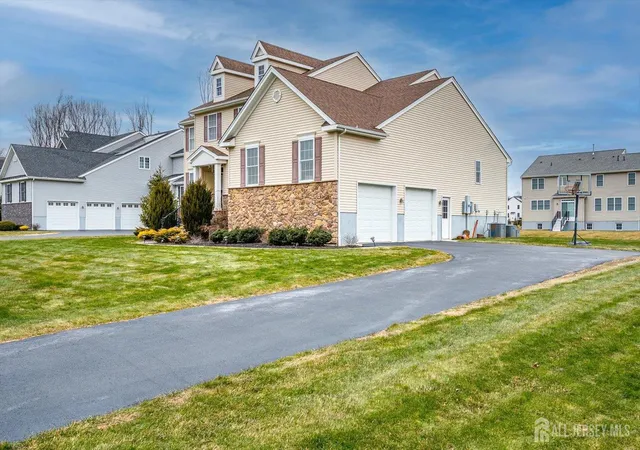 Homes for sale in South Brunswick, NJ | 2 Eagle Ct, South Brunswick, NJ 08852 | MLS# 2615833R