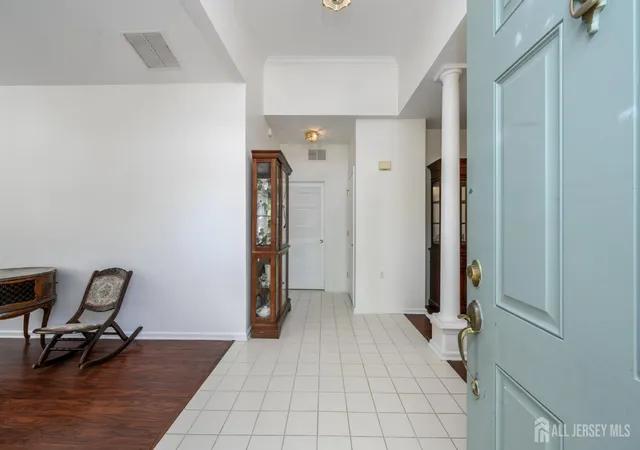 3rd image of 70 Vineyard Ct, Monroe Township, NJ 08831 | MLS# 2614794R