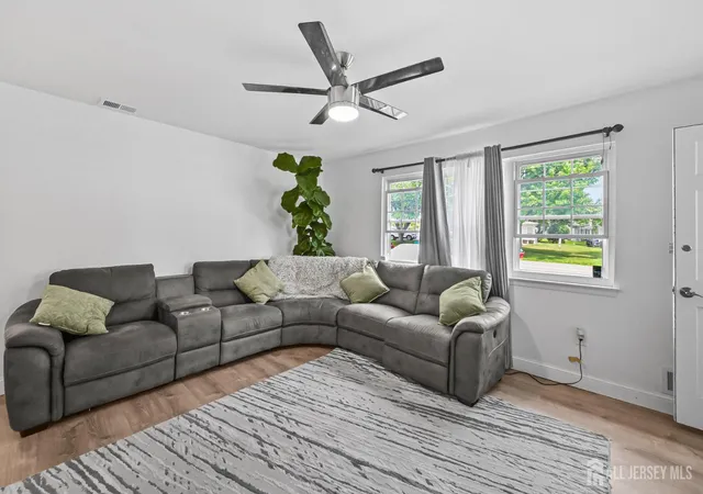 5th image of 67 Galewood Dr, Old Bridge, NJ 07747