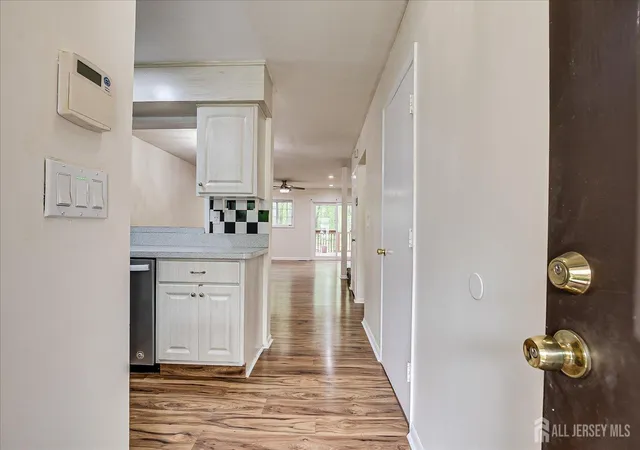 4th image of 12 Tulip Ct, Edison, NJ 08820 | MLS# 2617828R
